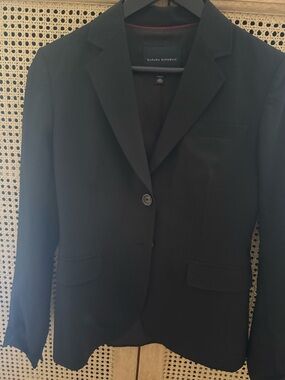 Banana Republic Women’s Little Feminine & Flirty Power Suit